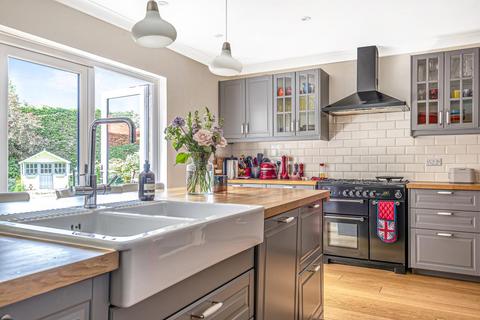 27 Vanbrugh Gate, Broome Manor, Swindon, SN3 1NQ