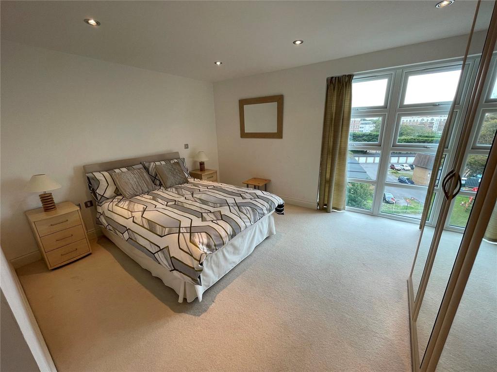Main Bedroom