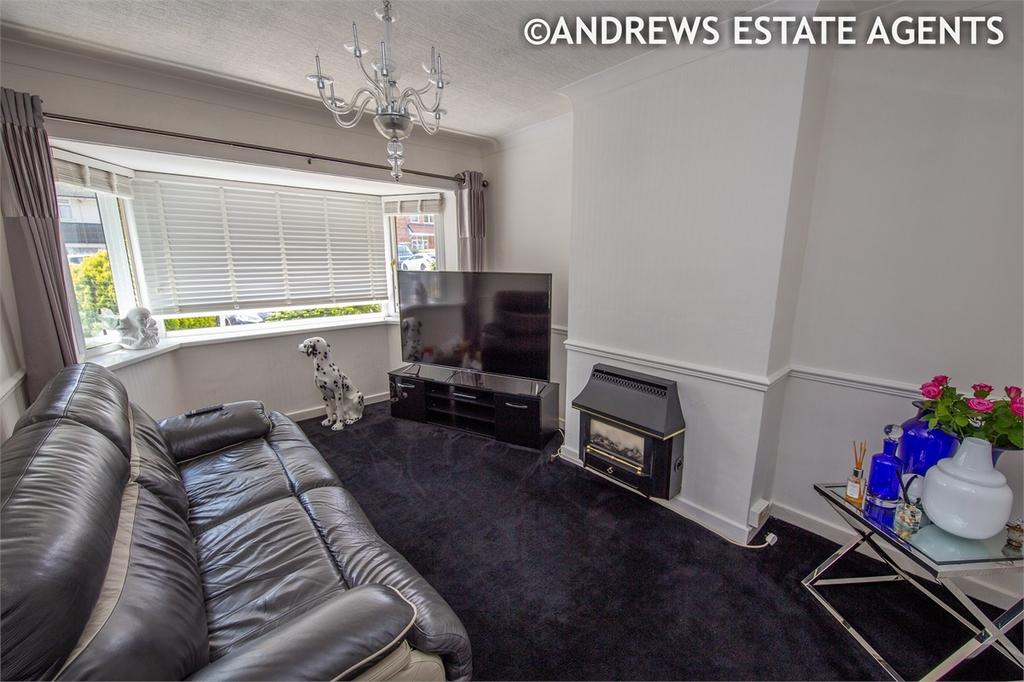 Sterndale Road, Great Barr, BIRMINGHAM 3 bed townhouse £182,500