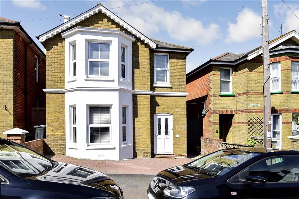 Well Street, Ryde, Isle of Wight 4 bed detached house £350,000