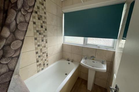 3 bedroom end of terrace house to rent - 54 Summerdown Walk