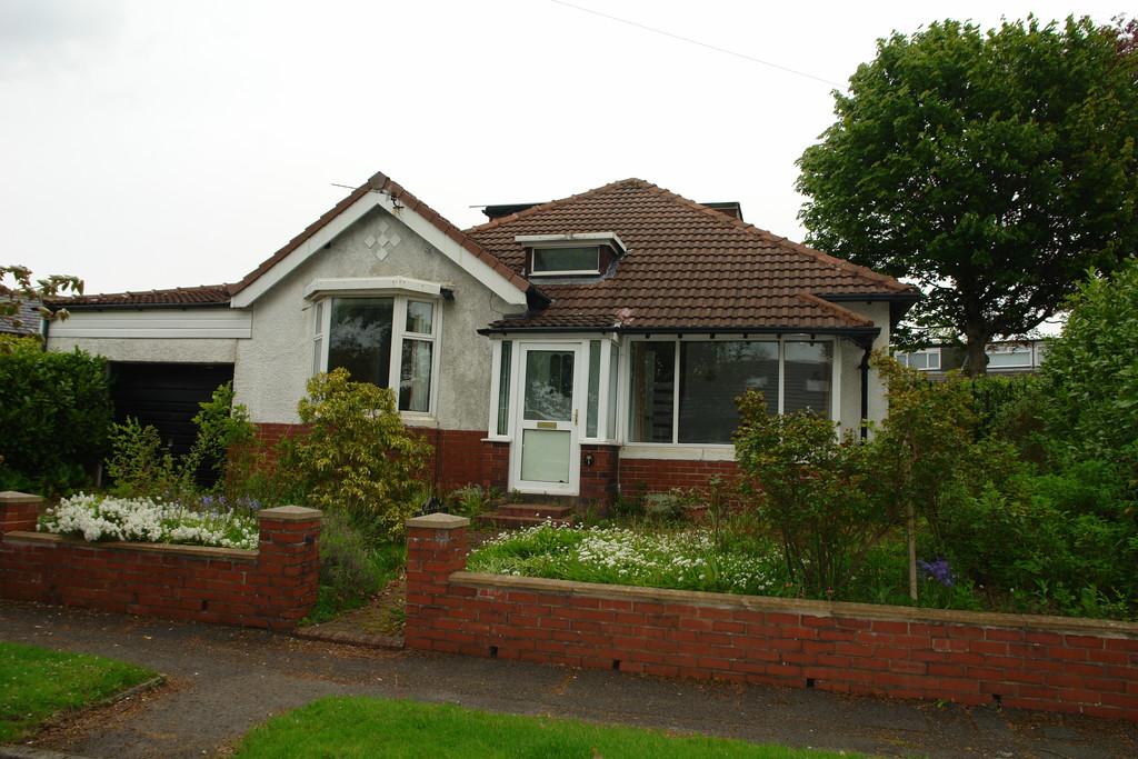 Meadow Lane Oldham 2 Bed Detached Bungalow 175 000