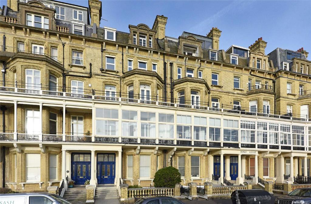 Kings Gardens, Hove, BN3 3 bed apartment to rent £3,250 pcm (£750 pw)