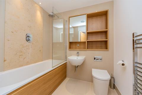 9, Darwin House Kingsley Walk, Cambridge, CB5 8JY