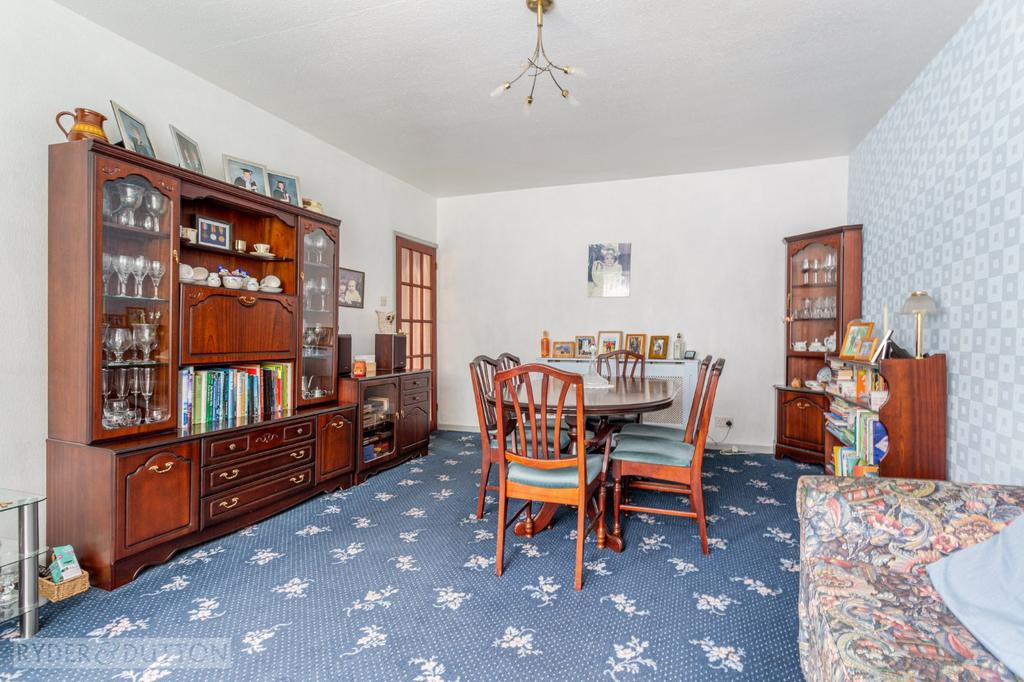 Sitting/ Dining Room