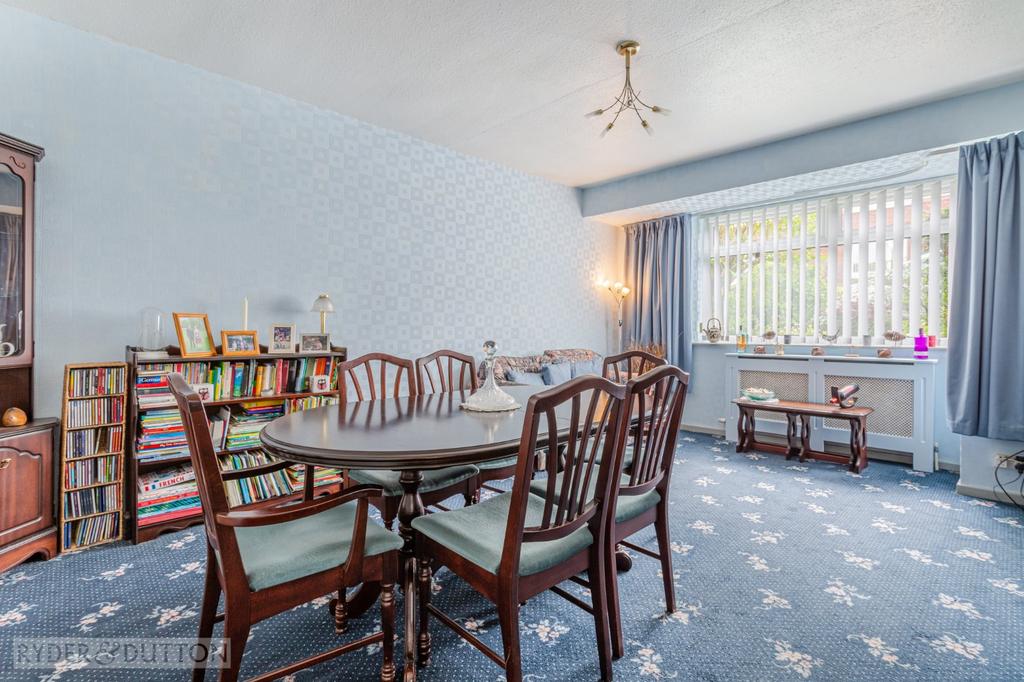 Sitting/Dining Room
