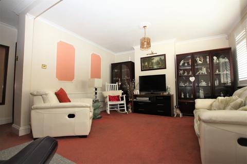 77 Abbotts Road, Mitcham, CR4 1JY