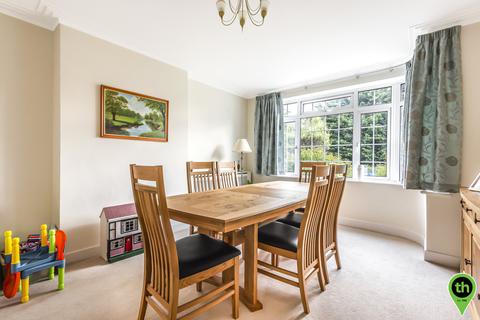 33 Parsons Crescent, Edgware, HA8 8QG