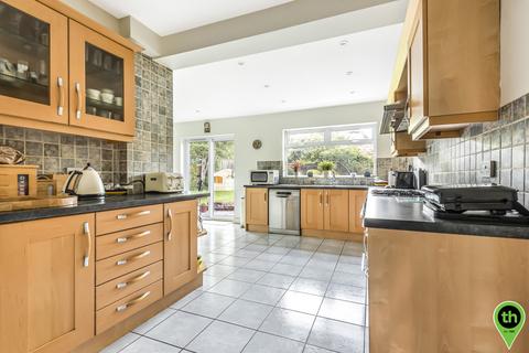 33 Parsons Crescent, Edgware, HA8 8QG