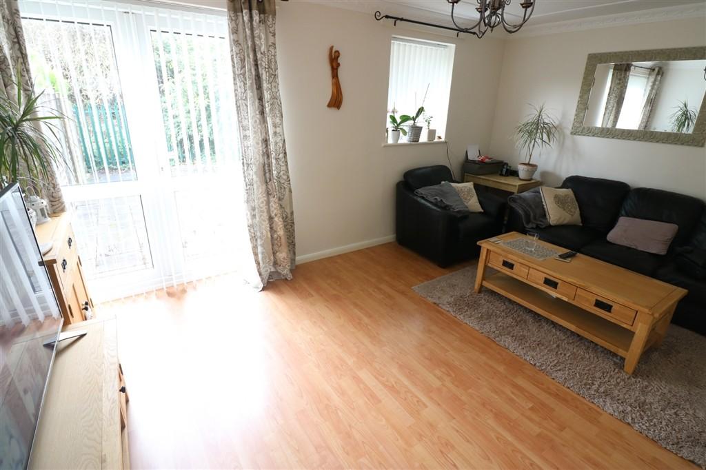 Victor Street, Newbridge Road, Hull 3 bed terraced house £500 pcm (£