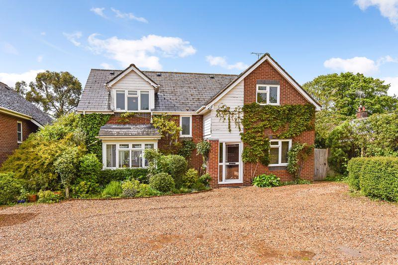 Chilbolton, Nr Stockbridge, Hampshire 4 bed detached house £795,000