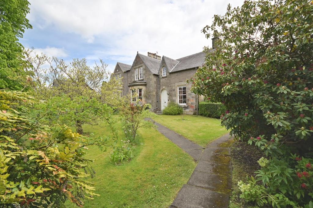 Keir Street, Bridge of Allan, Stirling, FK9 4 bed semidetached villa