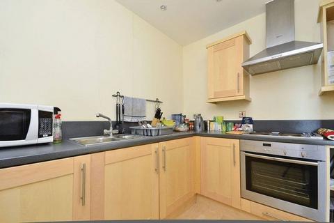 1 bedroom apartment to rent, Victoria Road, London