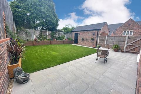 18 Chestnut Close, Chasetown, Burntwood, WS7 3AD