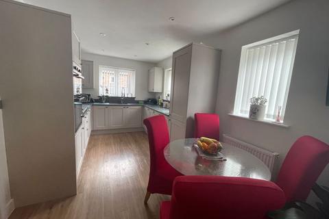 18 Chestnut Close, Chasetown, Burntwood, WS7 3AD
