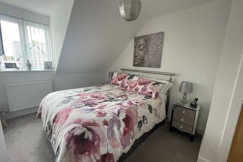 18 Chestnut Close, Chasetown, Burntwood, WS7 3AD