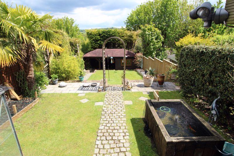 BURNTWOOD LANE, CATERHAM 3 bed semidetached house £575,000