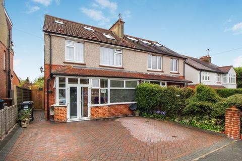 19 Avenue Road, Caterham, CR3 5TR