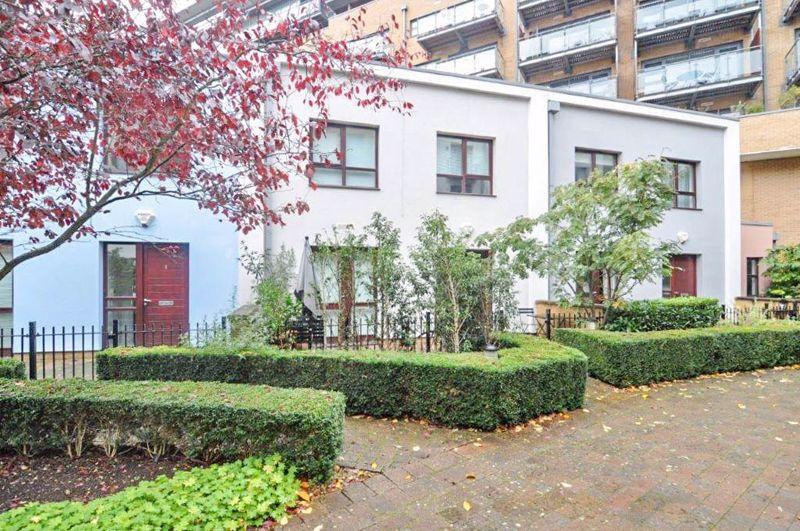 St. David Mews, Bristol, BS1 2 bed terraced house for sale £450,000