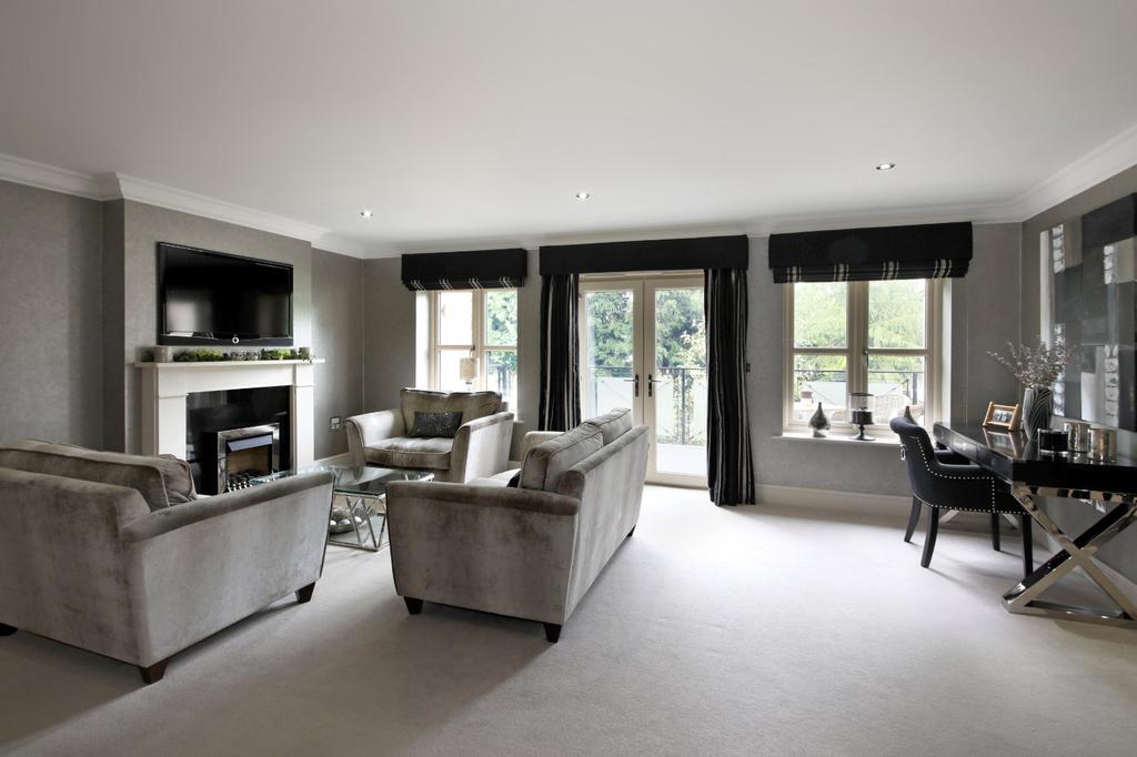Brockenhurst House, Brockenhurst Road, Ascot, Berkshire 2 bed flat £