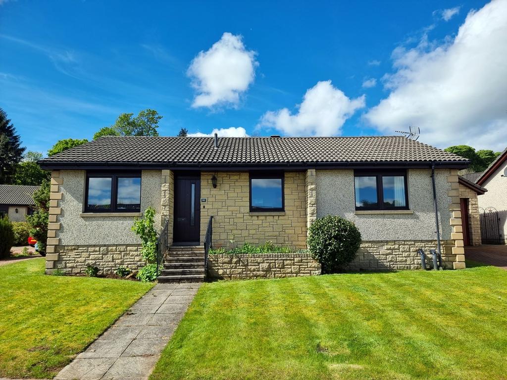 Dunrobin Road, Kirkcaldy, Kirkcaldy, KY2 3 bed detached bungalow £235,000