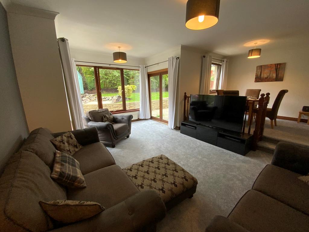 Dunrobin Road, Kirkcaldy, Kirkcaldy, KY2 3 bed detached bungalow £235,000