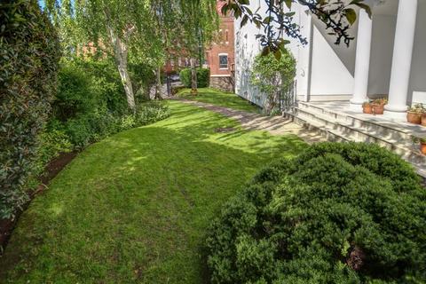9, Riverside Court Colleton Crescent, Exeter, EX2 4BZ