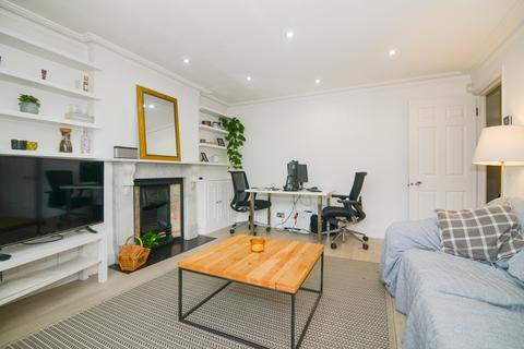 2 bedroom apartment to rent - Northcote Road, London, UK, SW11