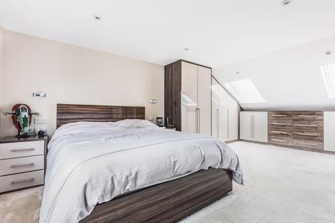 32 Oxford Road, Carshalton, SM5 3QY