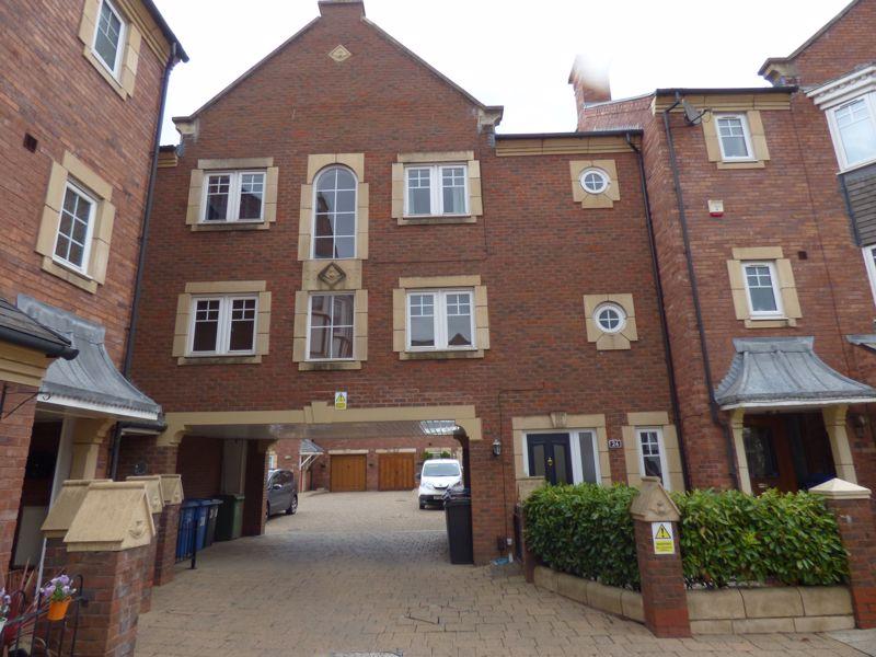 Bainbridge Crescent, Warrington 3 bed townhouse £225,000
