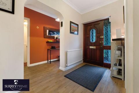 Oakdene Woodside, Fetcham, Leatherhead, KT22 9SS