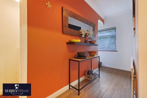 Oakdene Woodside, Fetcham, Leatherhead, KT22 9SS