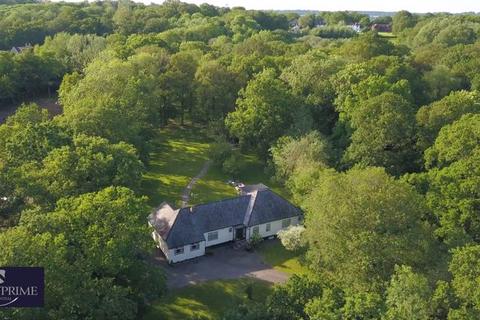 Oakdene Woodside, Fetcham, Leatherhead, KT22 9SS