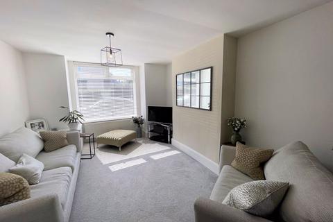 3 bedroom semi-detached house to rent - Trafford Road, Eccles