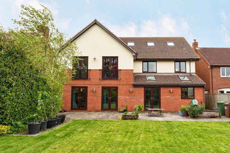 Mandalay Drive, Norton, Gloucester 6 bed detached house - £750,000