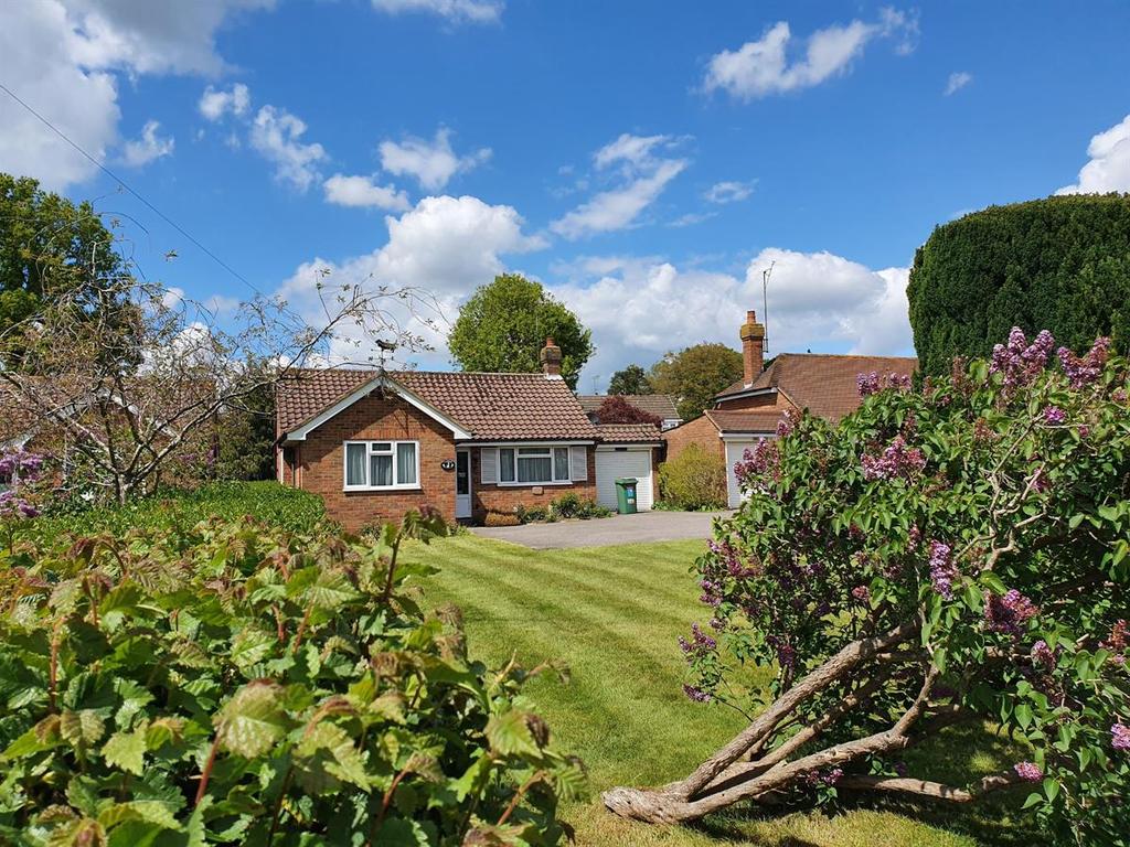 Candie, Crouch House Road, Edenbridge 2 bed detached bungalow £500,000