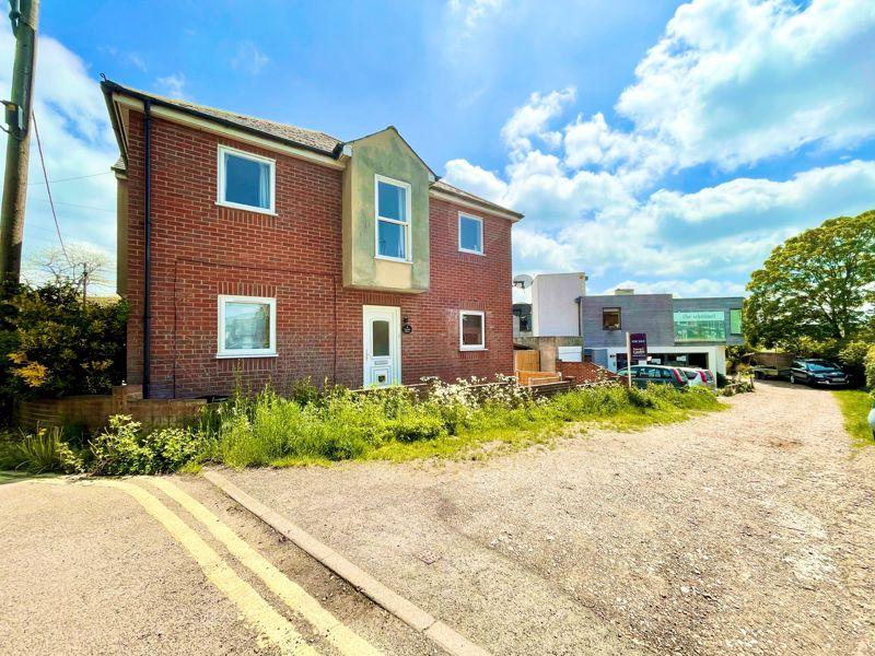 Chapel Road, Wivenhoe, CO7 2 bed apartment £220,000