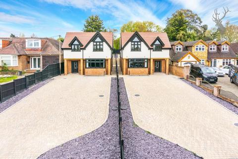 Mulberry Bournebridge Lane, Stapleford Abbotts, Romford, RM4 1LT