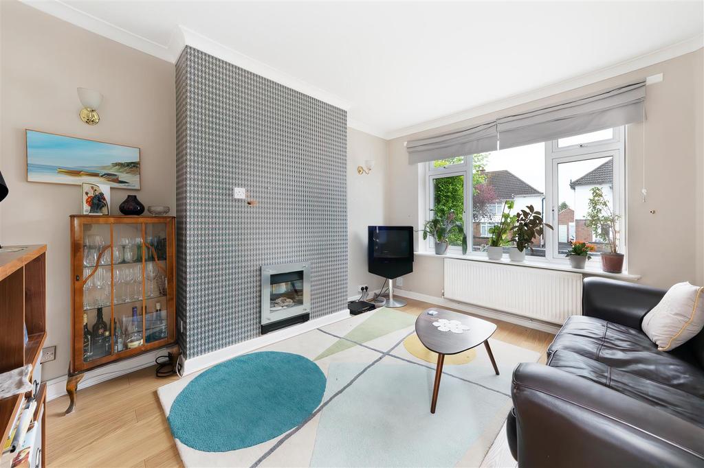 Braemar Road, Leamington Spa 4 bed semidetached house £385,000