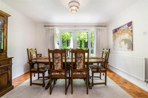 1 Lawson Way, Ascot, SL5 0LN