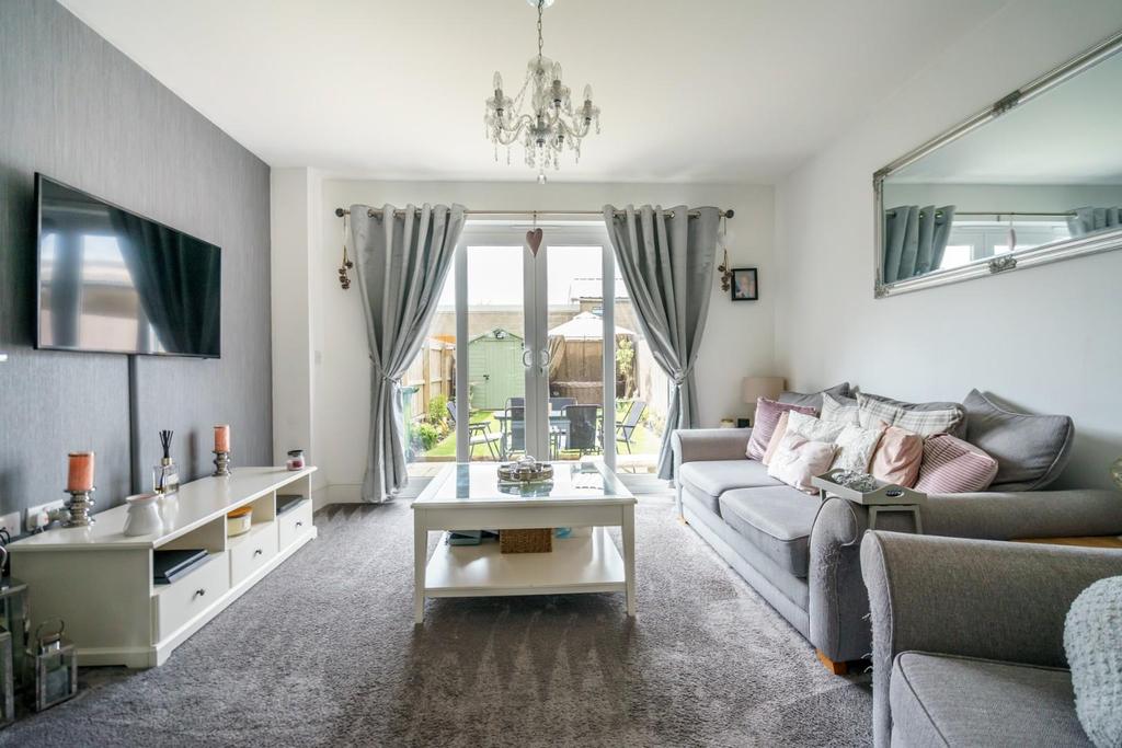 Miller Road, York 2 bed terraced house £240,000