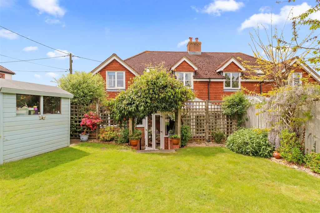 Bodle Street Green, Hailsham 3 bed semi-detached house - £445,000