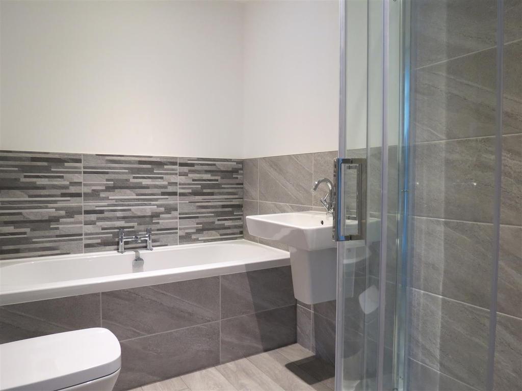 Family Bathroom: