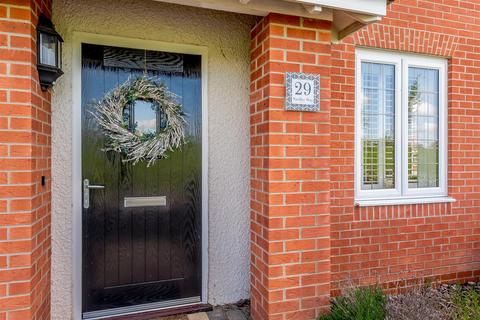 29 Yardley Way, Bishops Tachbrook, Leamington Spa, CV33 9SU