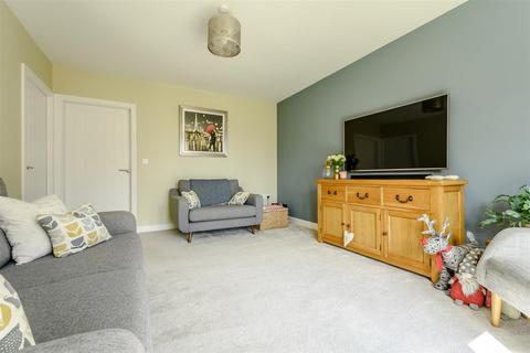 29 Yardley Way, Bishops Tachbrook, Leamington Spa, CV33 9SU