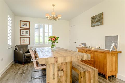 29 Yardley Way, Bishops Tachbrook, Leamington Spa, CV33 9SU
