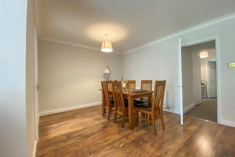 4 Vera Court, Watford, WD19 4PE
