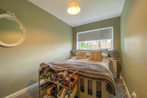 4 Vera Court, Watford, WD19 4PE