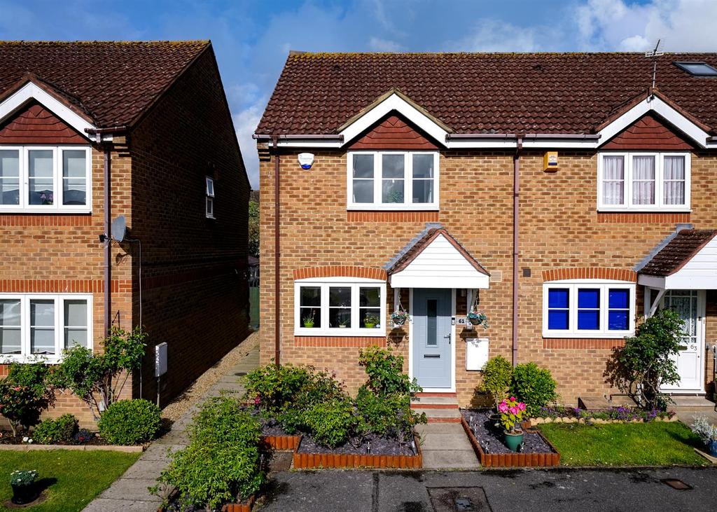 Manor Way, Croxley Green, Rickmansworth 3 bed end of terrace house £
