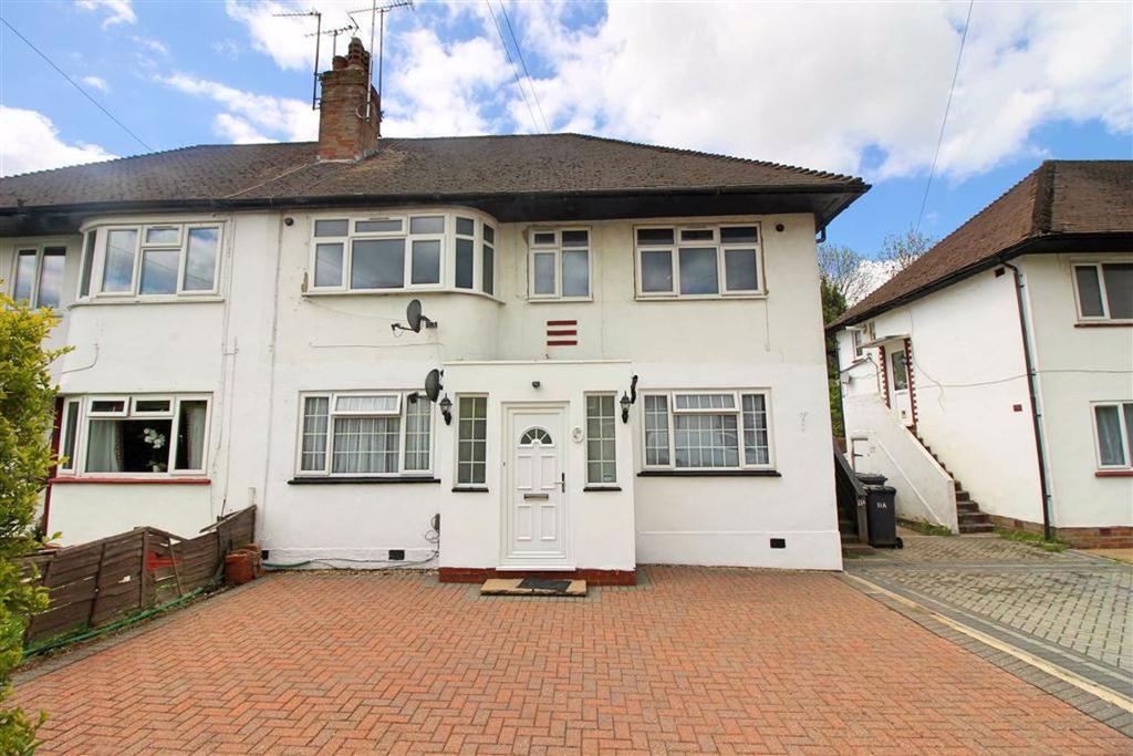Eldon Avenue, Borehamwood, Herts 2 bed £339,950